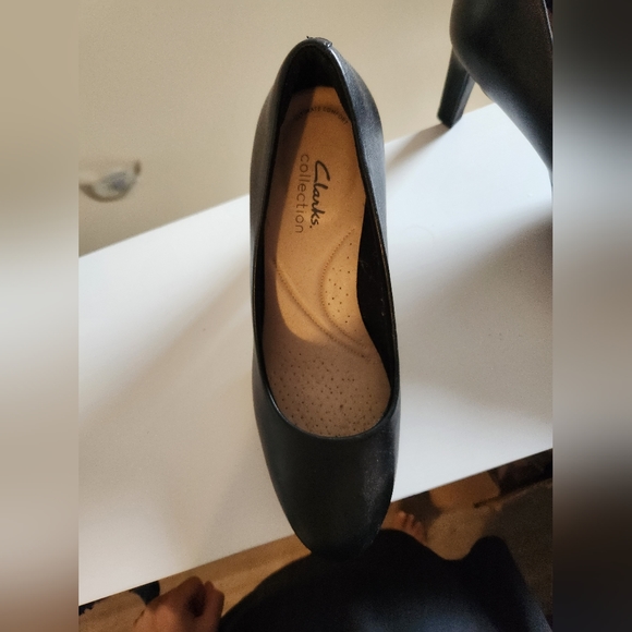 Clarks Ambyr Joy Pumps - Picture 3 of 3